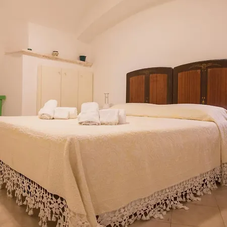 度假居 Casa Nel Borgo Antico 切列梅萨皮卡